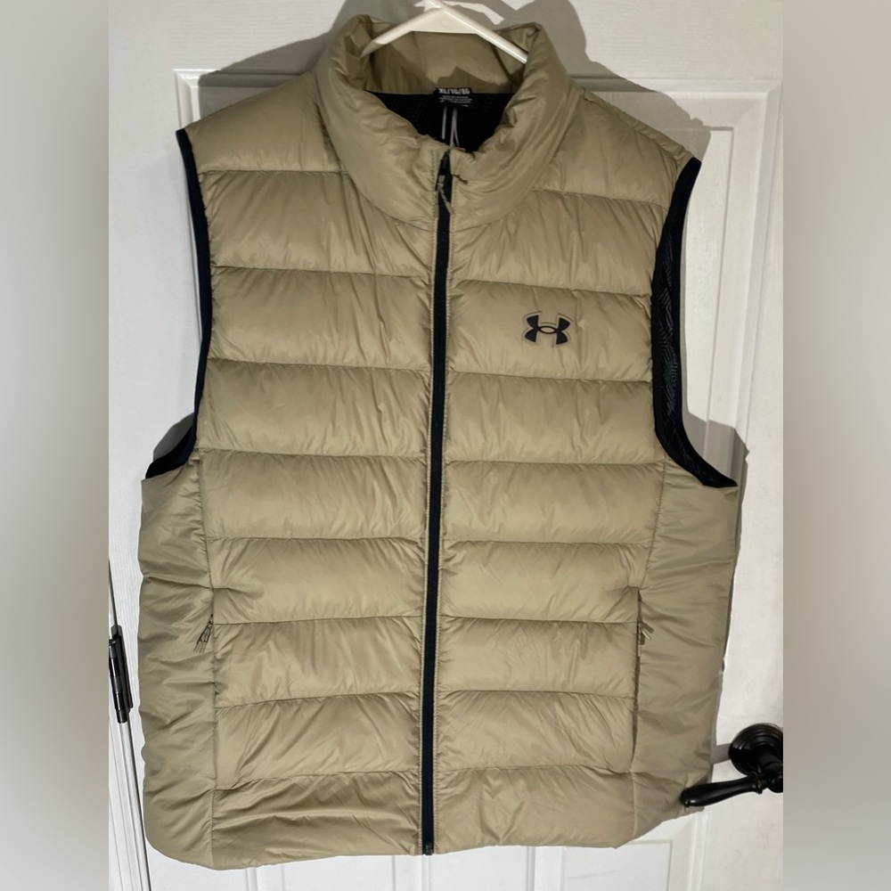 Under Armour Men’s Tan Puffer Vest with Black Trim - Picture 2 of 8